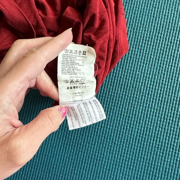 MaxMara Cranberry Red Short Sleeve French Seam T-Shirt Medium - Picture 10 of 10
